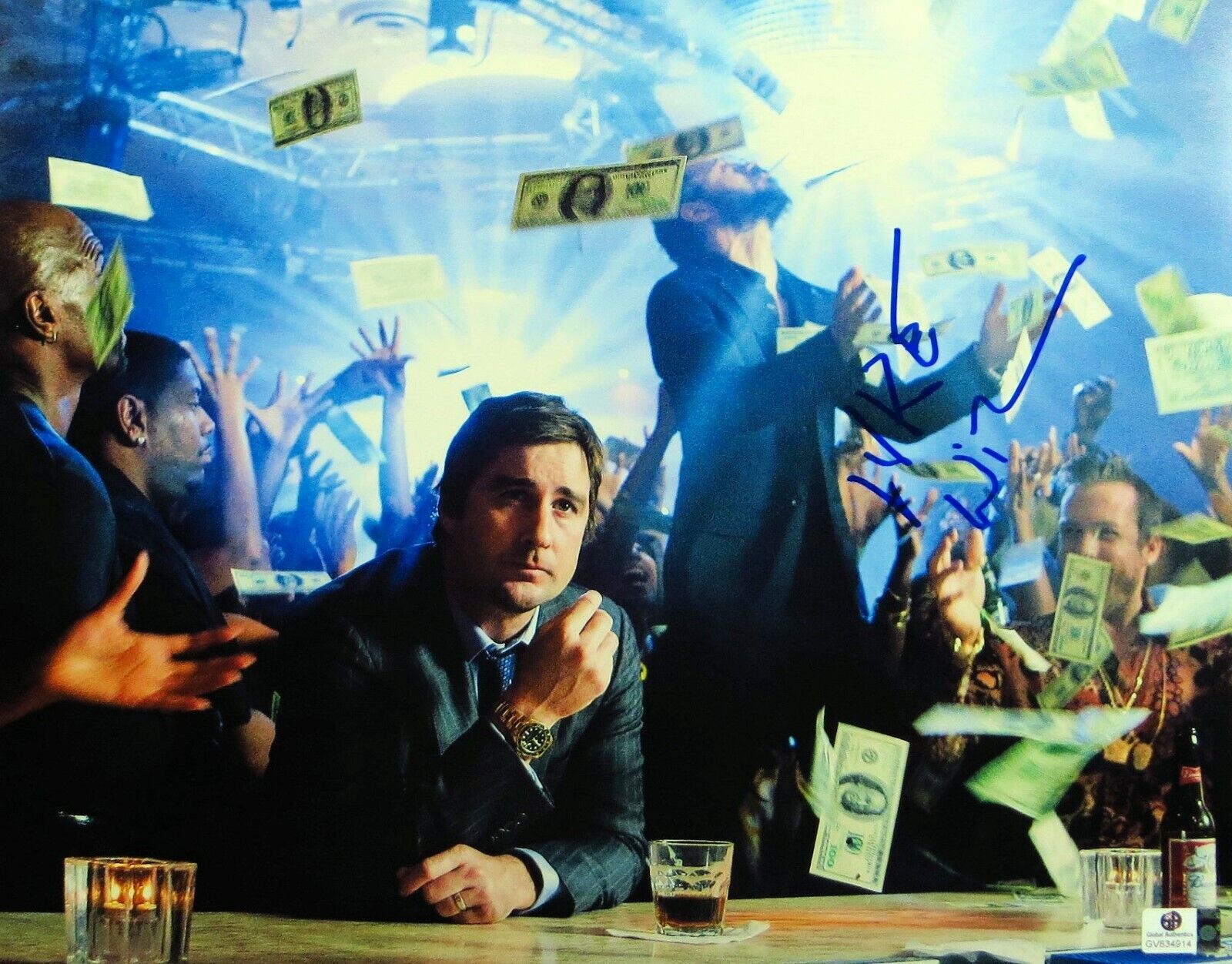 Luke Wilson Signed Autographed 11X14 Photo Poster painting Sitting in Bar w/Money GV834914