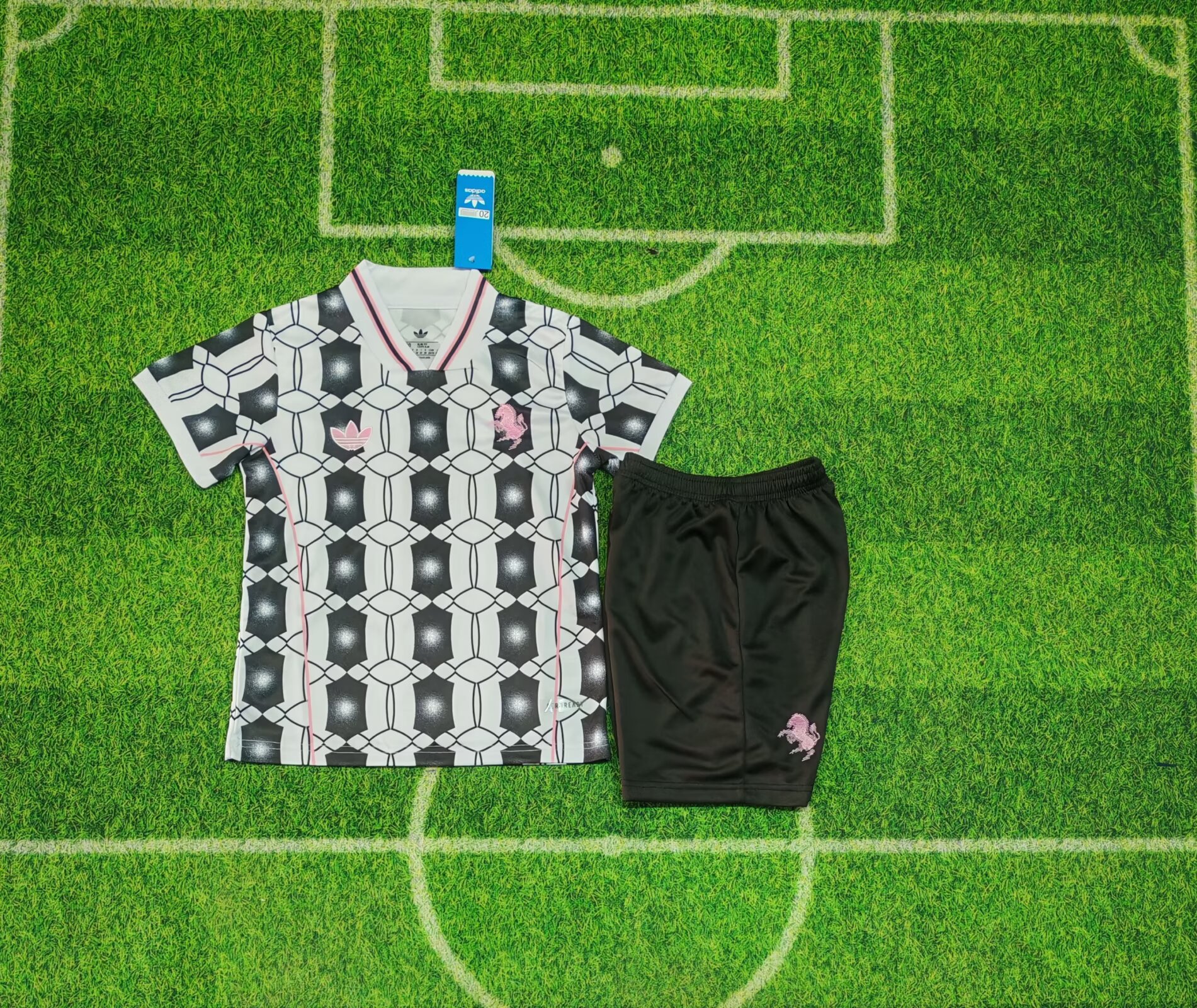 25/26 Juventus Special Edtion Kids Kit Football Jersey Thai Quality