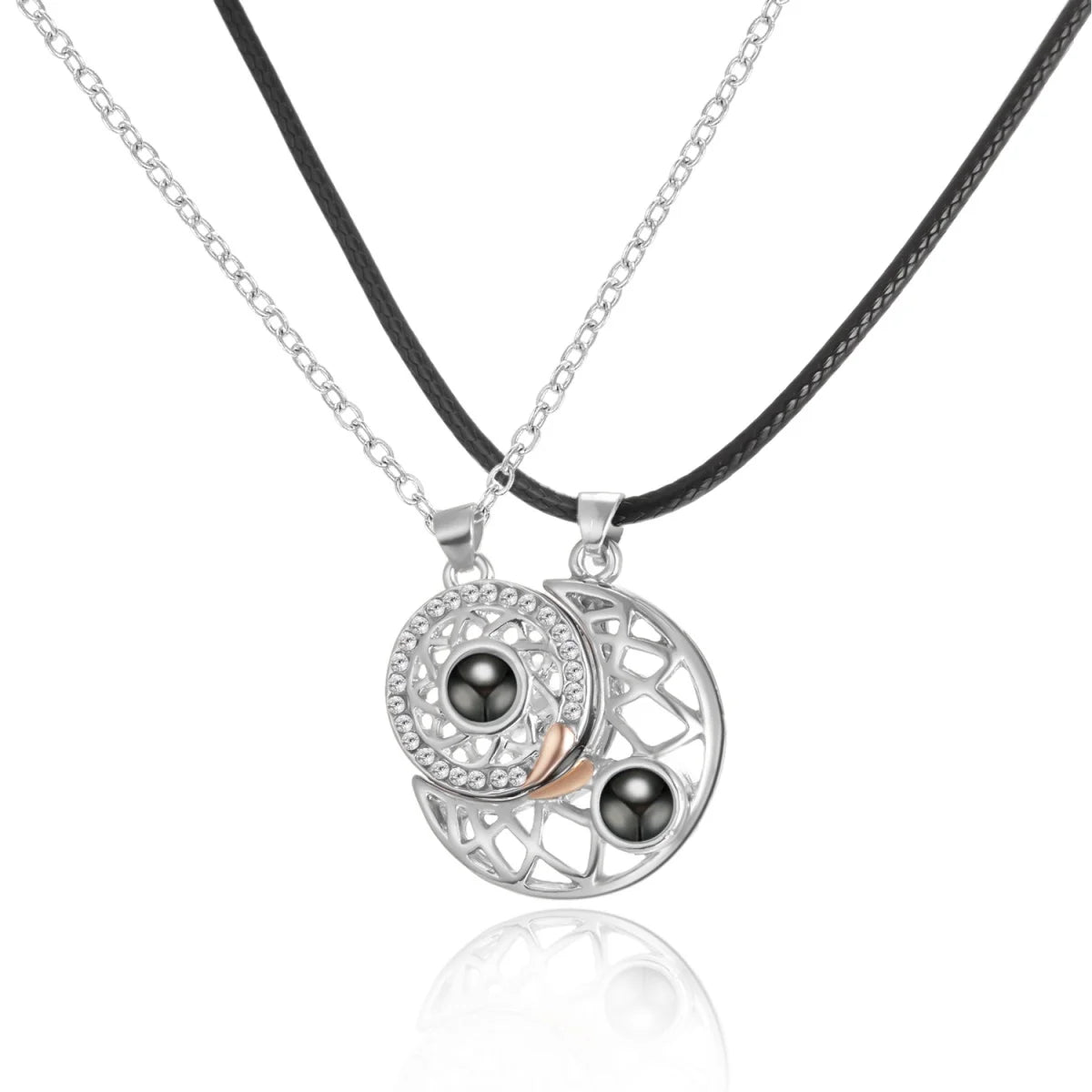 Sun and Moon Necklaces &ldquo;I Love You&rdquo; in 100 Languages ​​for Couple or Special Person