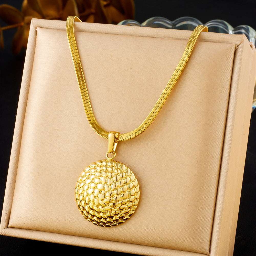 Fashion Punk Personality Spiral Disc Gold-Plated Snake Bone Chain Stainless Steel Chain Necklace