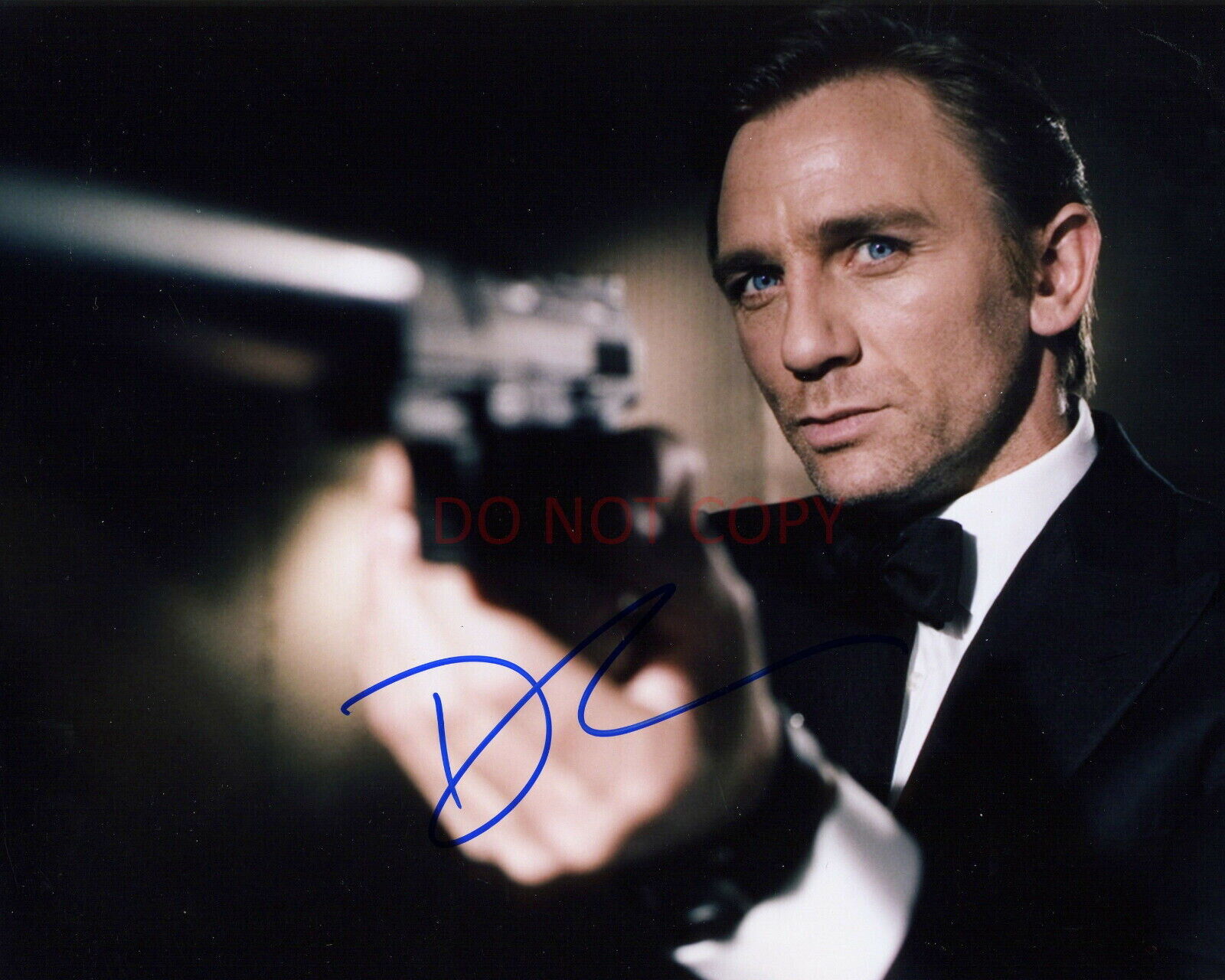 Daniel Craig Autographed Signed 8x10 Photo Poster painting James Bond 007 REPRINT