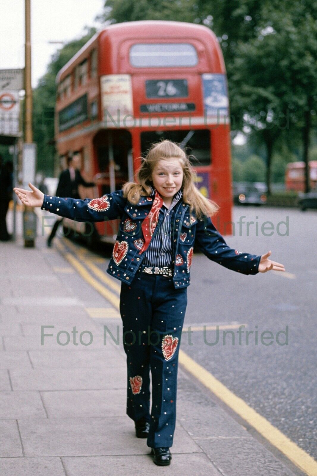 Lena Zavaroni 10 X 15 CM Photo Poster painting Without Autograph (Star-30