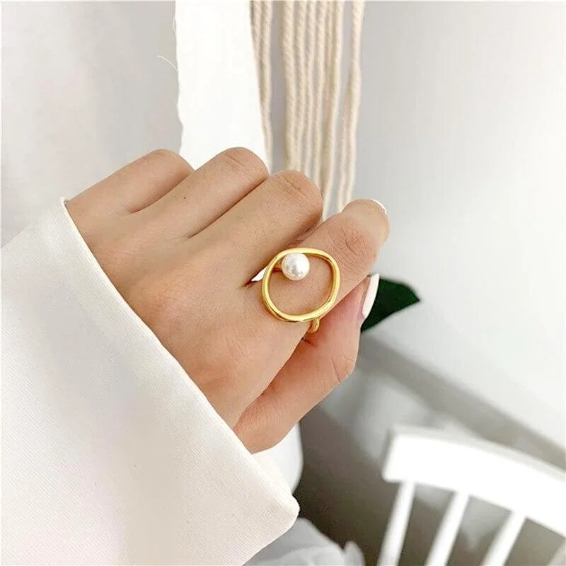 Cilla Minimalist Pearled Ring