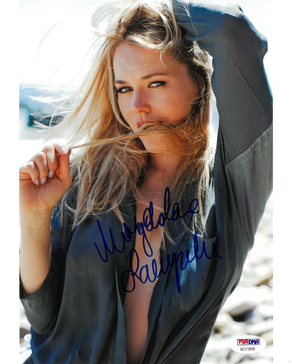 Magdalena Lamparska Signed Authentic Autographed 8x10 Photo Poster painting PSA/DNA #AC11818