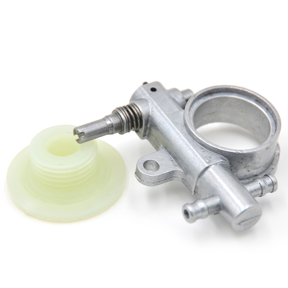 

Chain Saw Oil Pump for 25CC/38CC with Worm Drive Gear Chainsaw Spare Parts, 501 Original