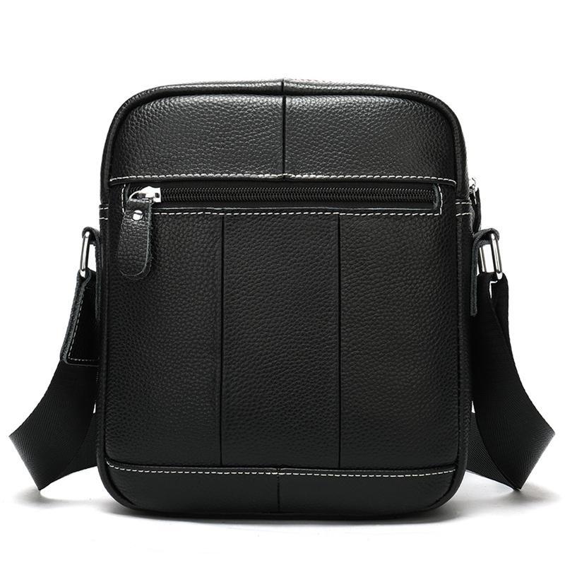 Casual Retro Men's Leather Shoulder Bag Crossbody Bag With Earphone Hole