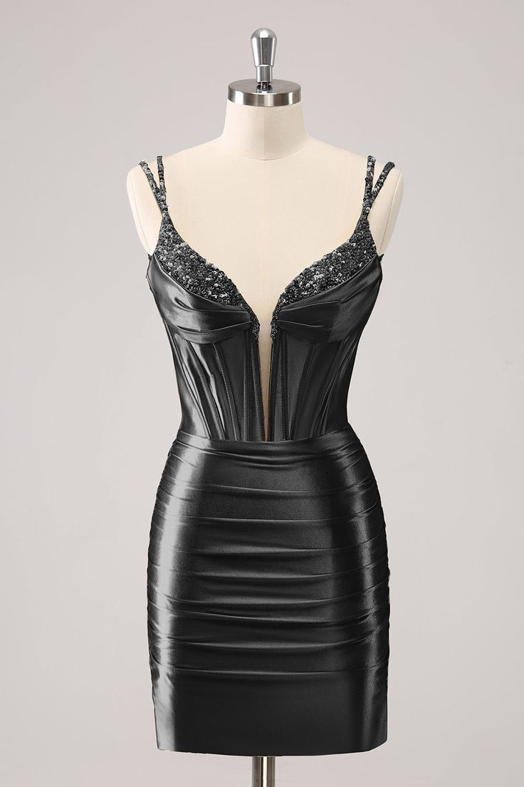 Fashion Black Spaghetti Strap Rhinestone Pleated Homecoming Dress | Risias
