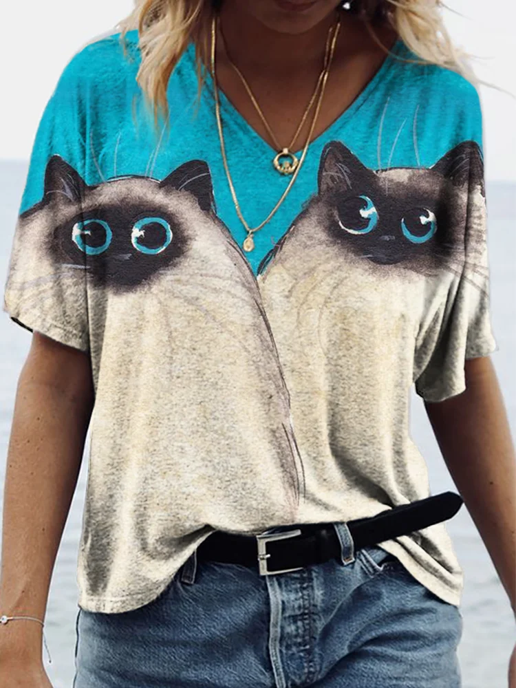 Lovely Siamese Cats V Neck T Shirt