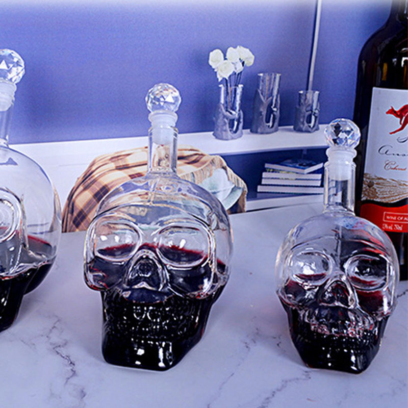 Tegooe Crystal Skull Head Decanter and Shot Glass Set Novelty Whiskey