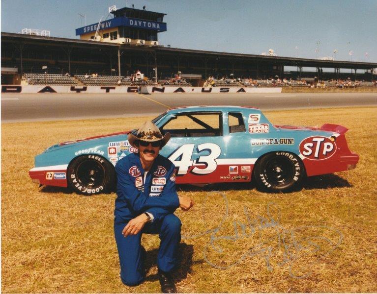 RICHARD PETTY Signed NASCAR 8 x 10 Photo Poster painting Autographed