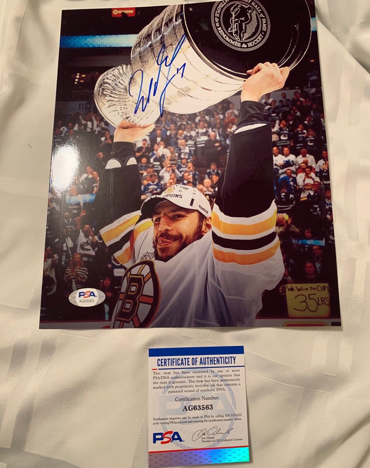 milan lucic Signed 8x10 Photo Poster painting Psa/dna Coa Bruins Stanley Cup