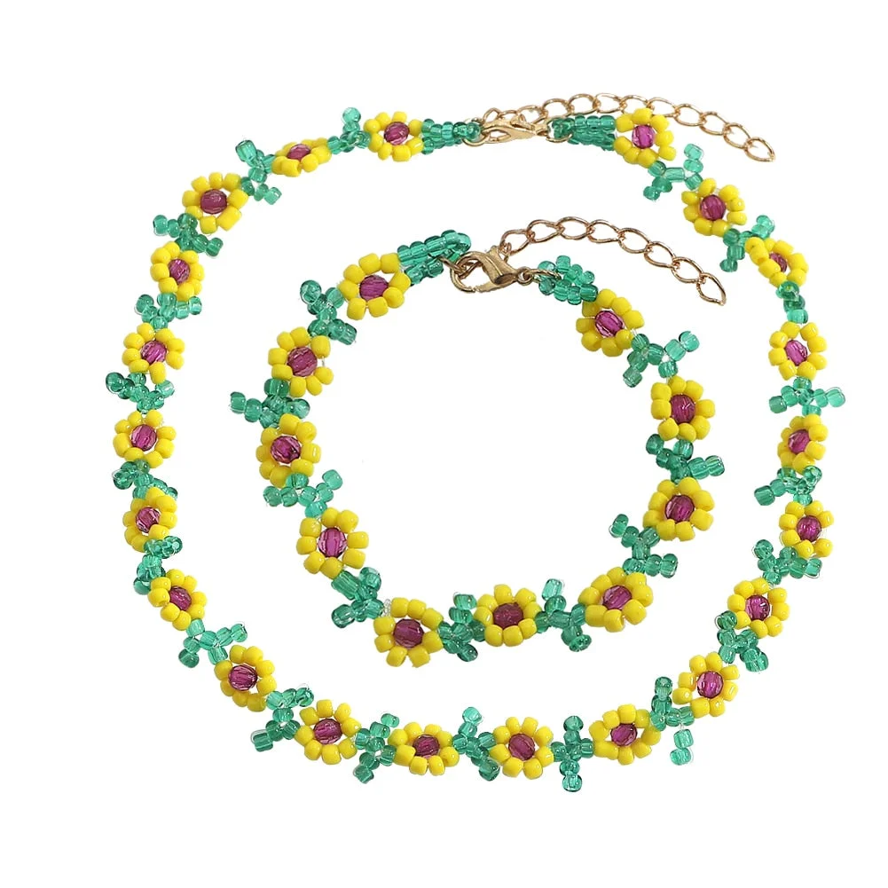 Dvacaman Korean Trendy Colorful Little Daisy Flower Beaded Necklace for Women Boho Acrylic Bead Clavicle Necklace Choker Jewelry