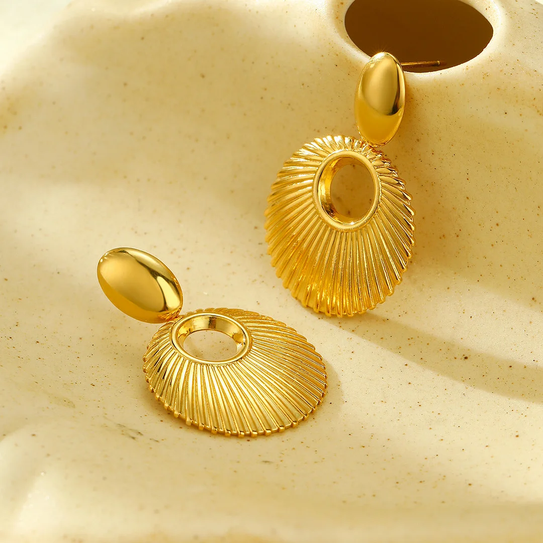 Creative Round Hollow Titanium Steel Earrings Fashionable Stainless Steel Earrings
