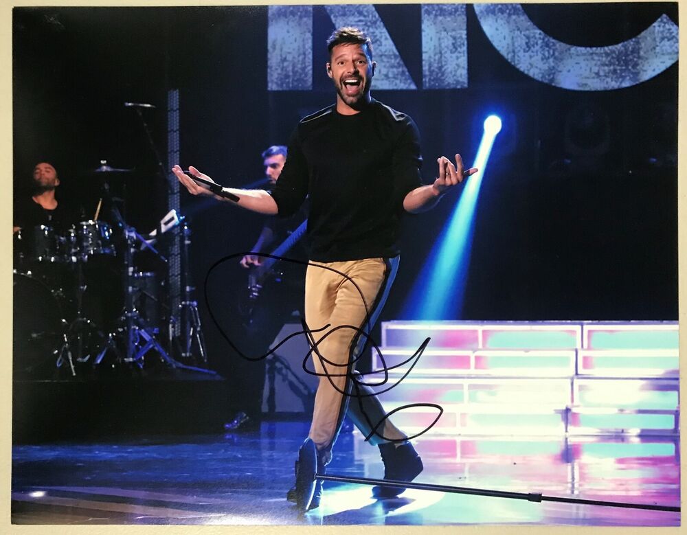 Ricky Martin autographed Photo Poster painting signed 11x14 #1 singer musician