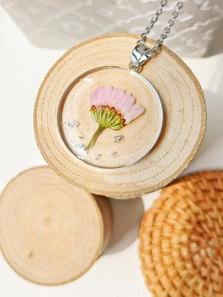 Blushing Daisy Resin Floral Necklace