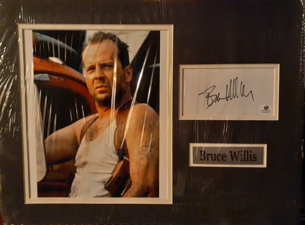 Bruce Willis signed 8x10 GAI