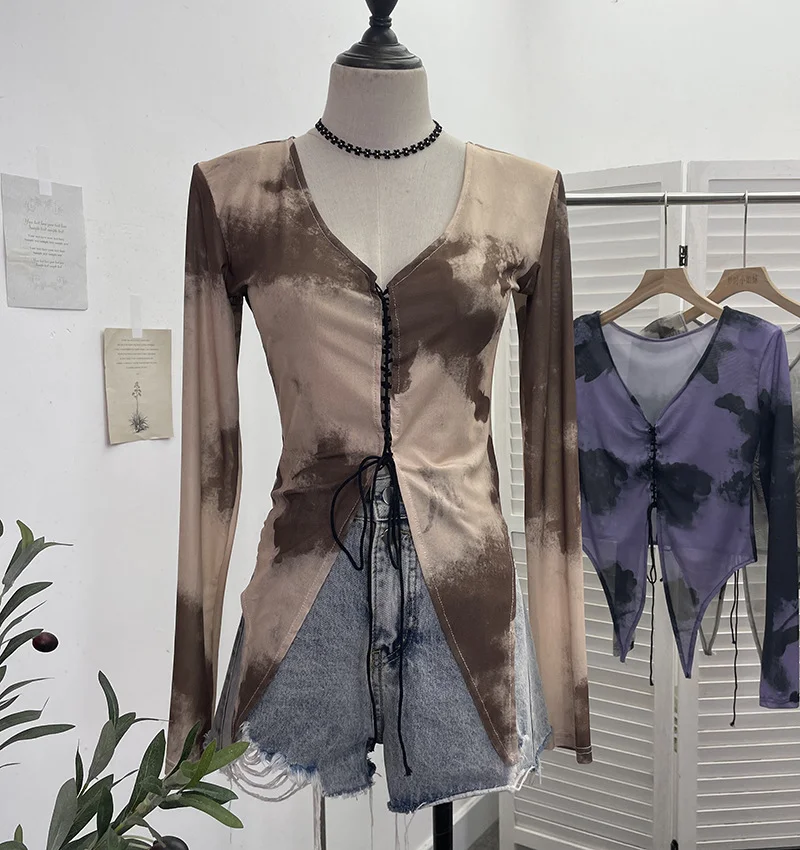 Uveng Real Shooting Hottie Slear Dye Printing V Tie With Hollow Irregular Shoulder Long-Sleeved T-Shirt 2622