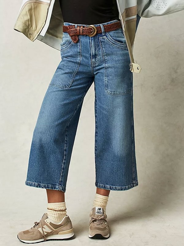 women's chic jeans with large pockets
