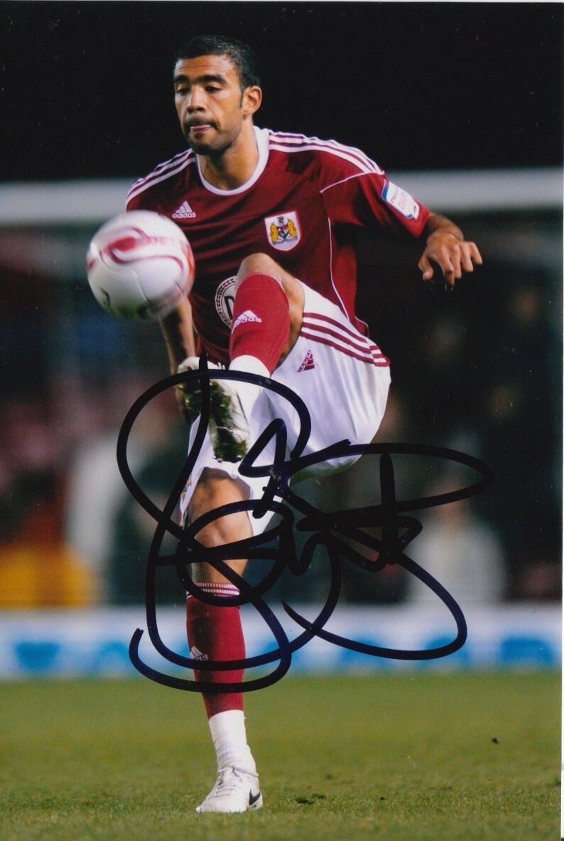 BRISTOL CITY HAND SIGNED LIAM FONTAINE 6X4 Photo Poster painting 3.