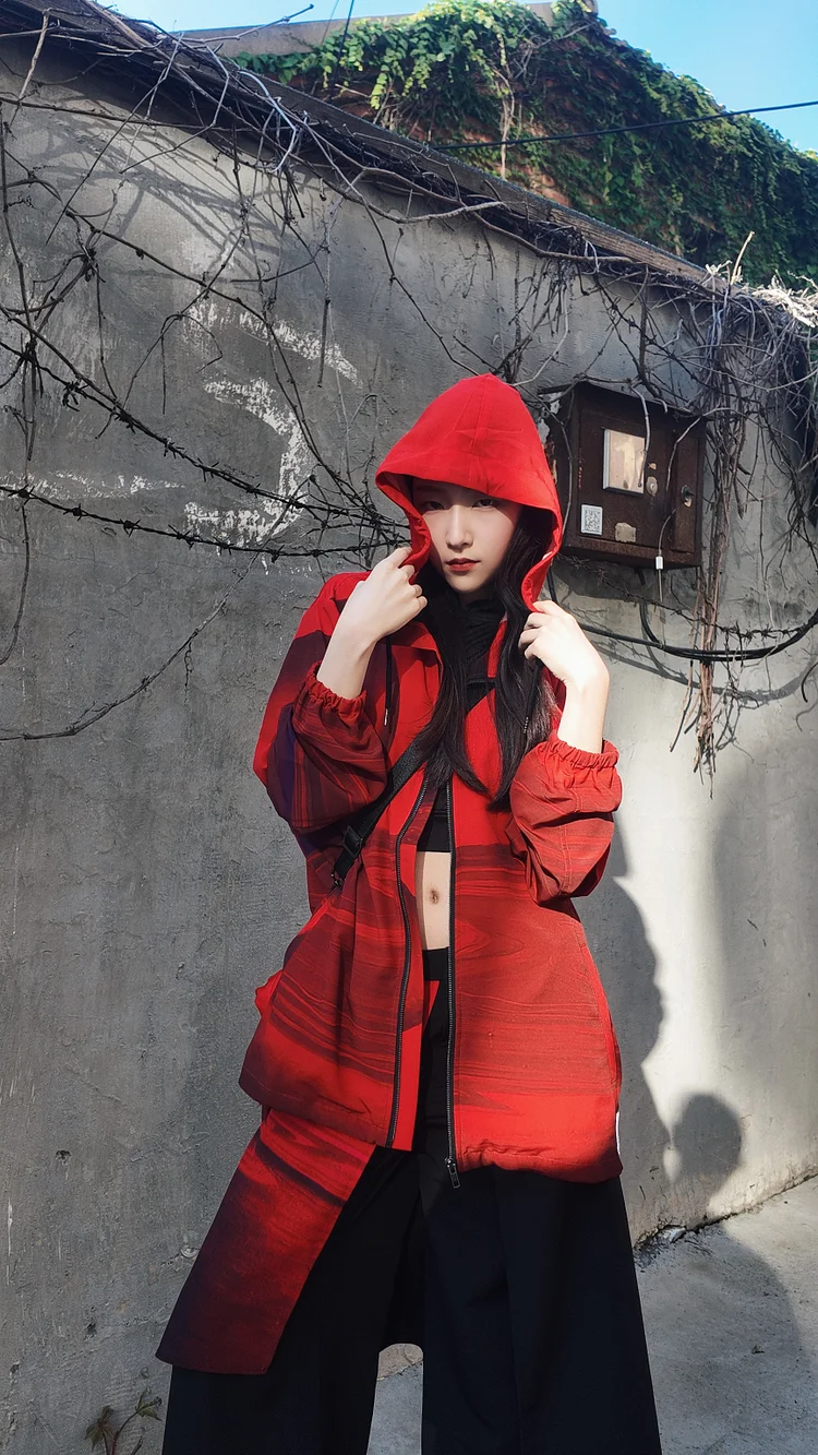 SASHA Q Hooded Anorak  - 8 Recycled Water Bottles - Red