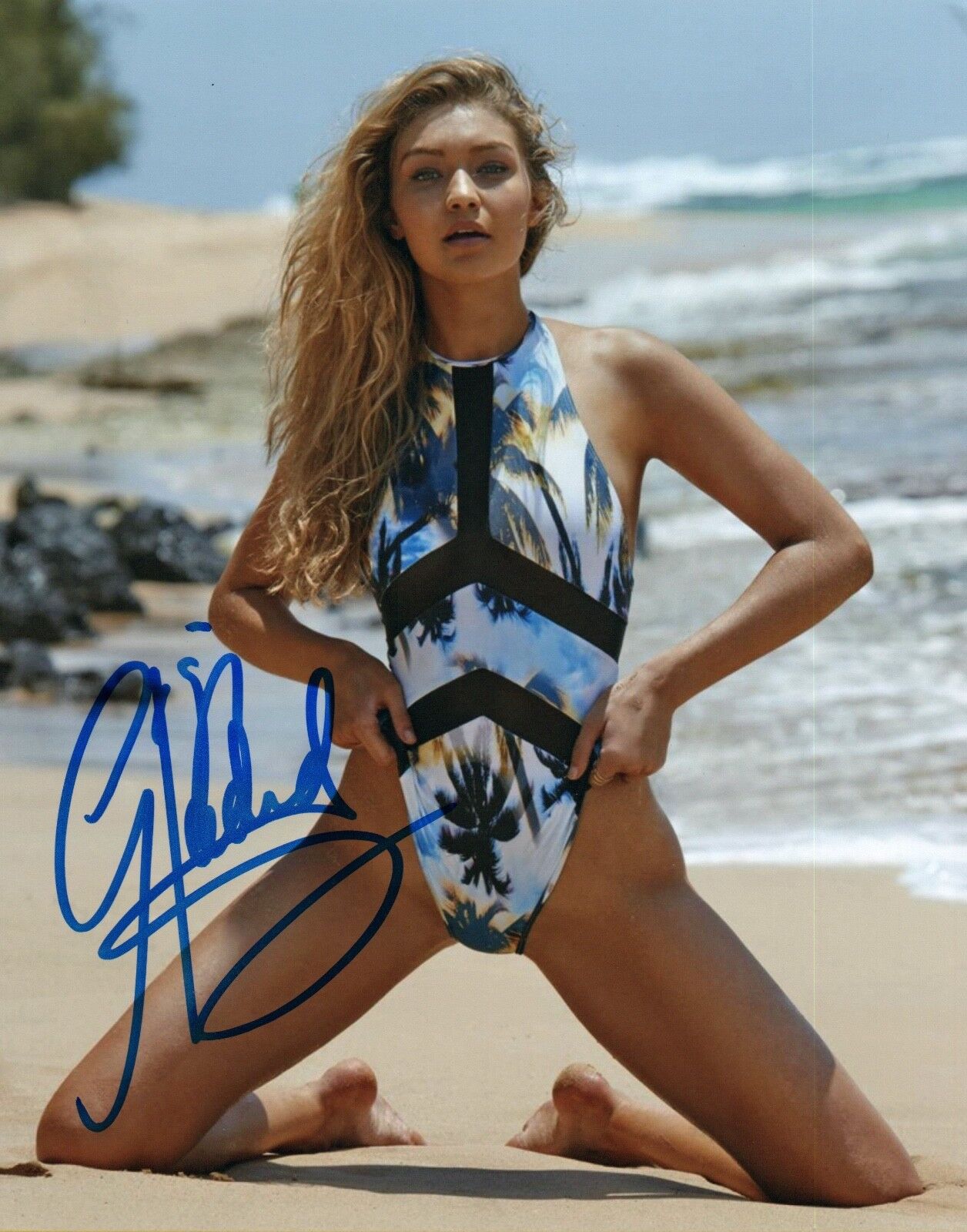 Gigi Hadid Signed Autographed 8x10 Photo Poster painting Hot Sexy Model COA VD