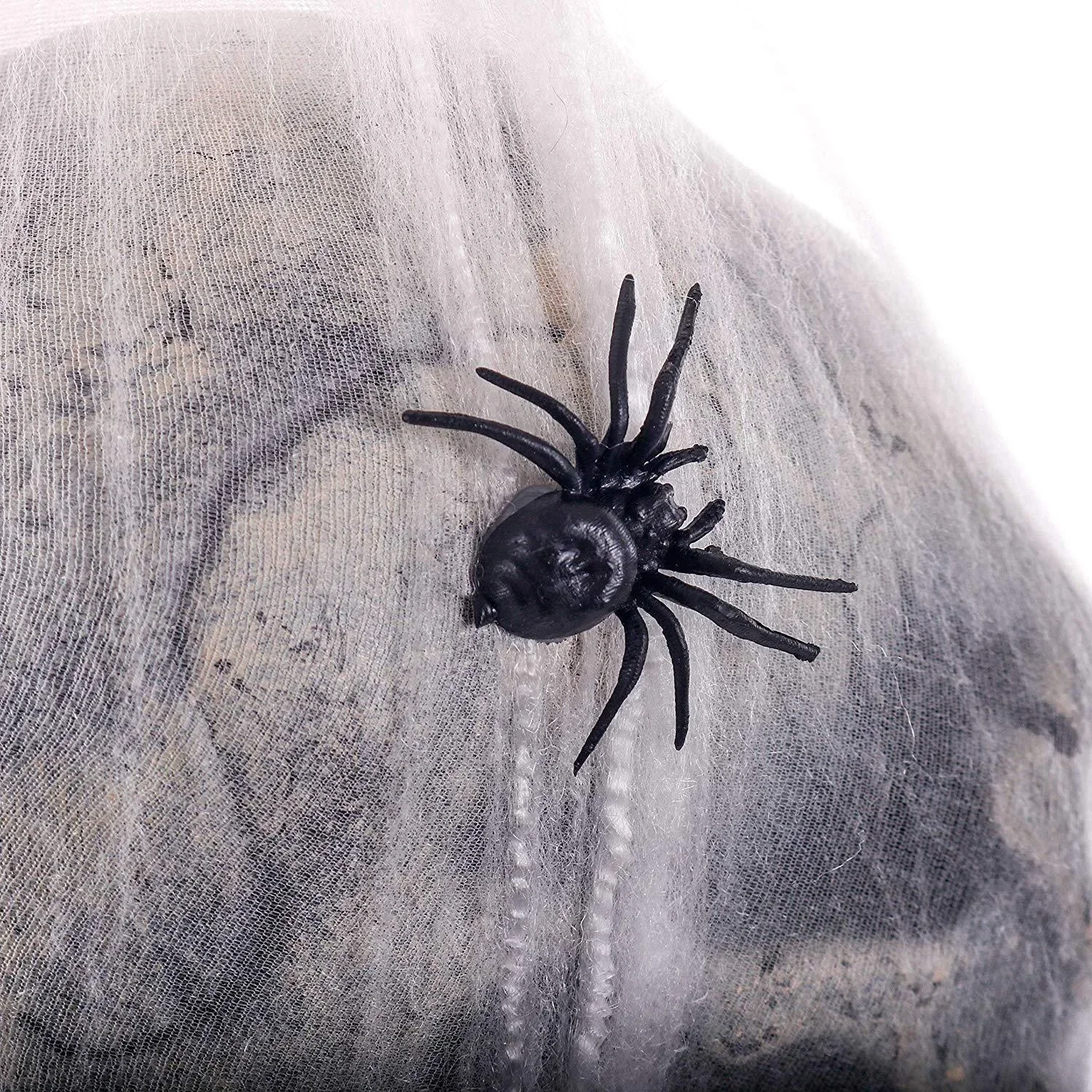 Tegooe Halloween Hanging Skull Prop with Light-Up Eyes Spiders - 16x50cm Plastic
