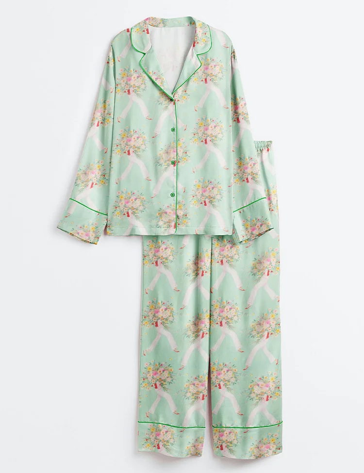Women&rsquo;s Slim Lady Holding A Big Bouquet Of Colorful Flowers Long Sleeve Satin Pajama Set