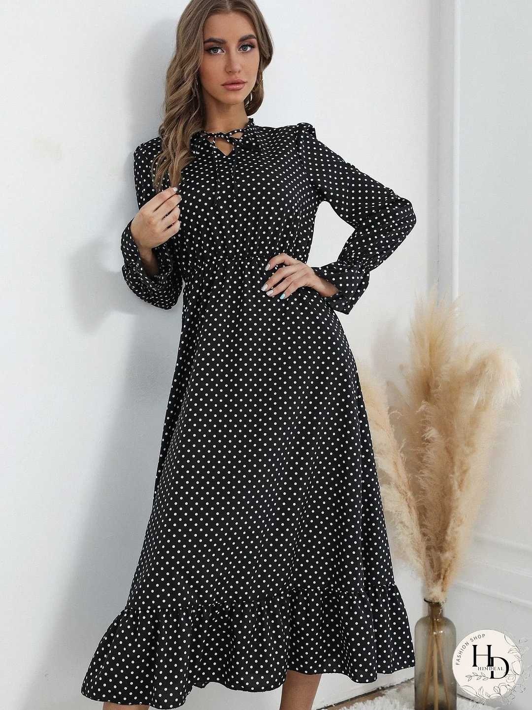 Black V-neck autumn winter dress