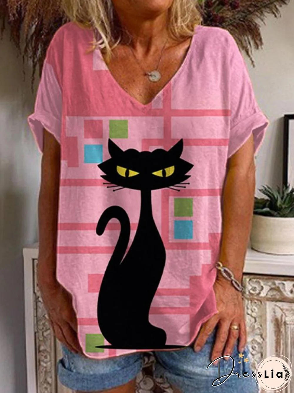 V Neck Black Cat Printed Pink T-Shirt