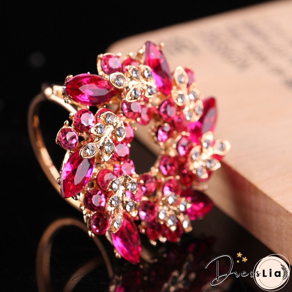 1 Pc Korean Fashion Copper Hollow Wreath Three-ring Silk Scarf Buckle Pearl Shawl Buckle Alloy High-grade Brooch