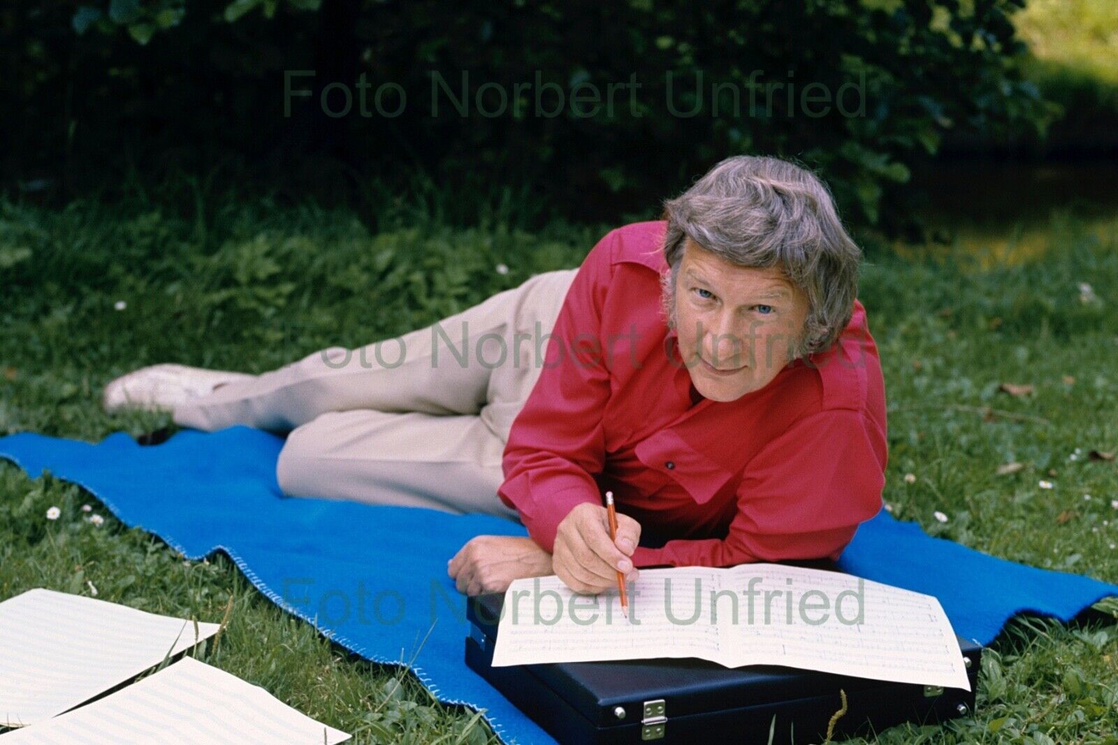 Robert Last 20 X 30 CM Photo Poster painting Not Signed Without Autograph Nr 2-6
