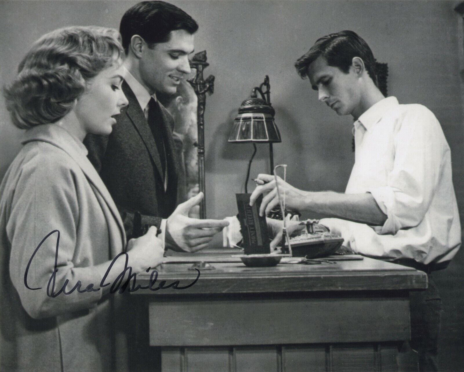 VERA MILES SIGNED AUTOGRAPH 8X10 Photo Poster painting PSYCHO #4