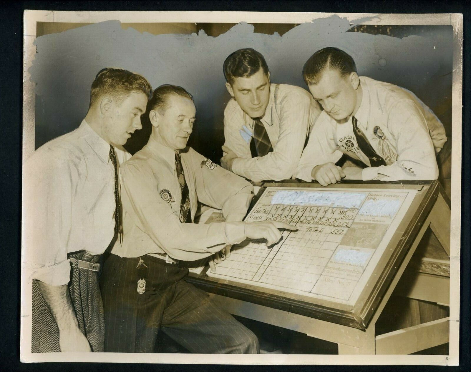 Bob Kennedy & Don Kolloway bowling 1940 Type 1 Press Photo Poster painting Chicago White Sox