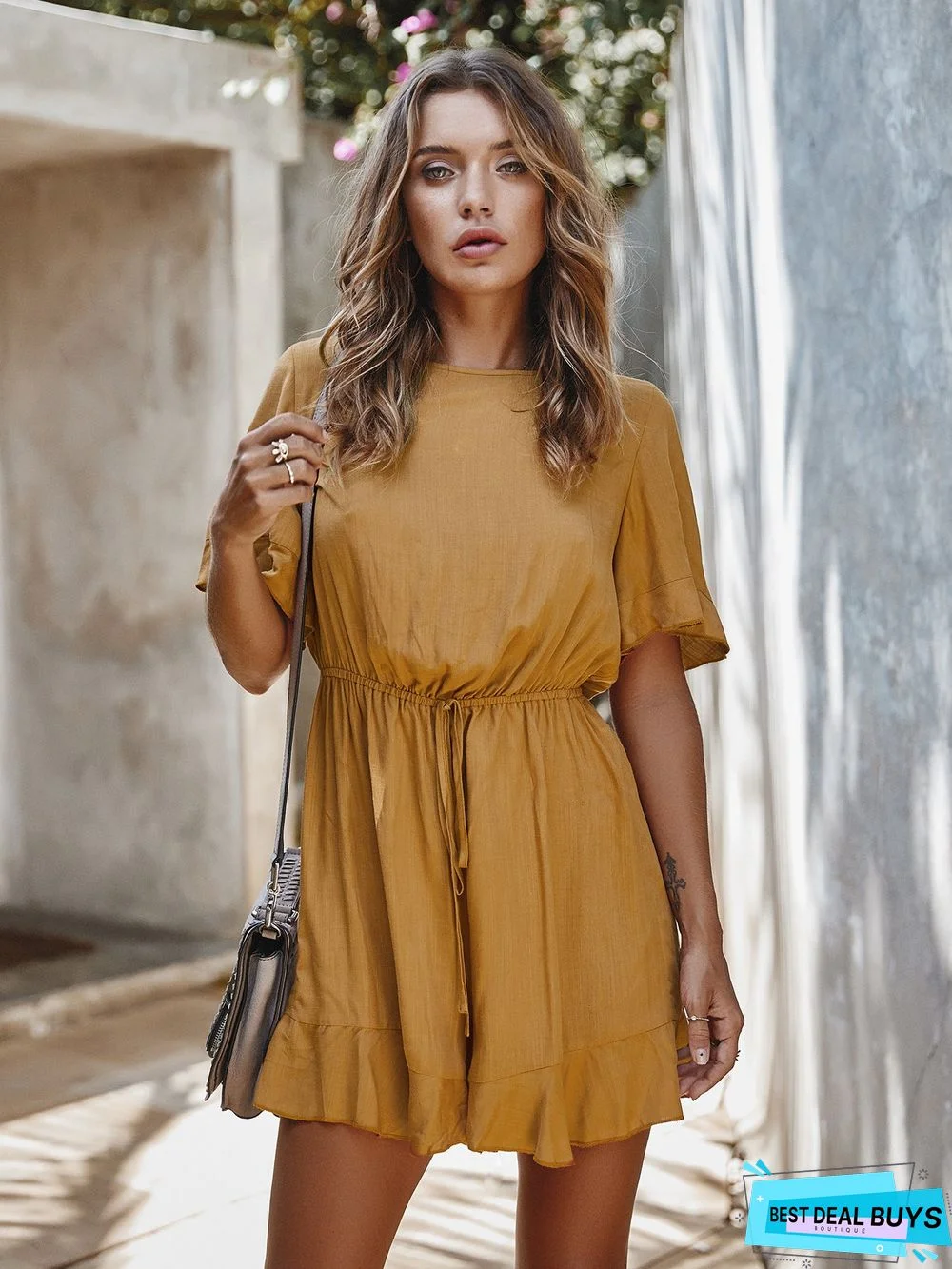 Solid-Colored Holiday Wind Short Jumpsuit