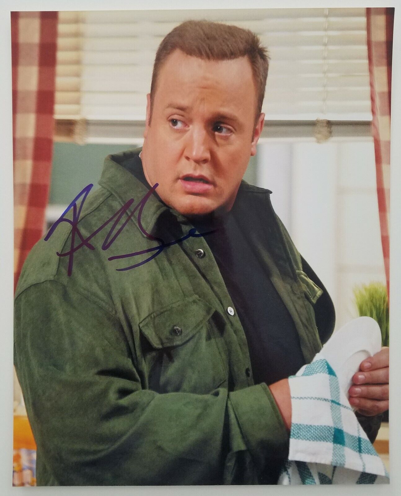 Kevin James Signed King Of Queens 8x10 Photo Poster painting Here Comes The Boom Mall Cop RAD