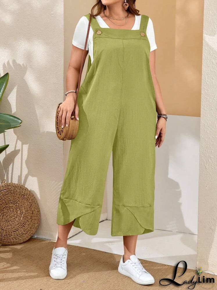 Plus Size Women's Black Overalls With Adjustable Straps, Button Closure And Pockets On Split Legs For Spring