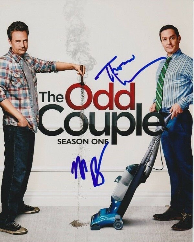 Matthew perry & thomas lennon signed autographed the odd couple Photo Poster painting