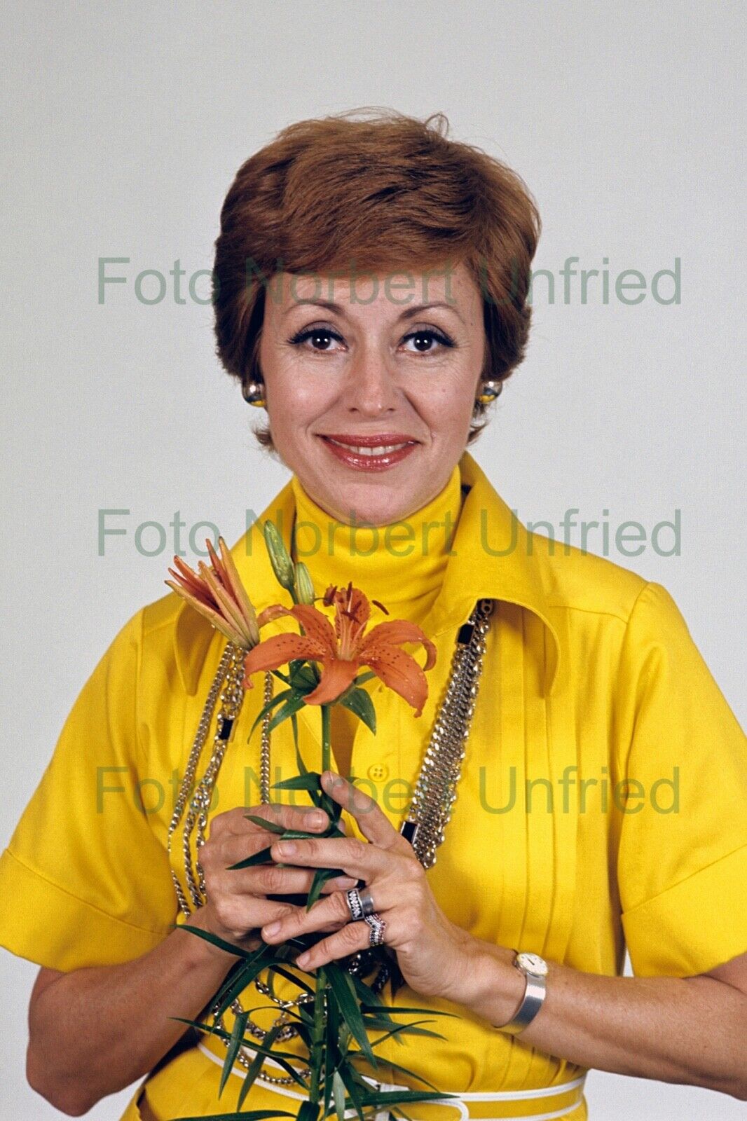 Caterina Valente 10 X 15 CM Photo Poster painting Without Autograph (Star-2