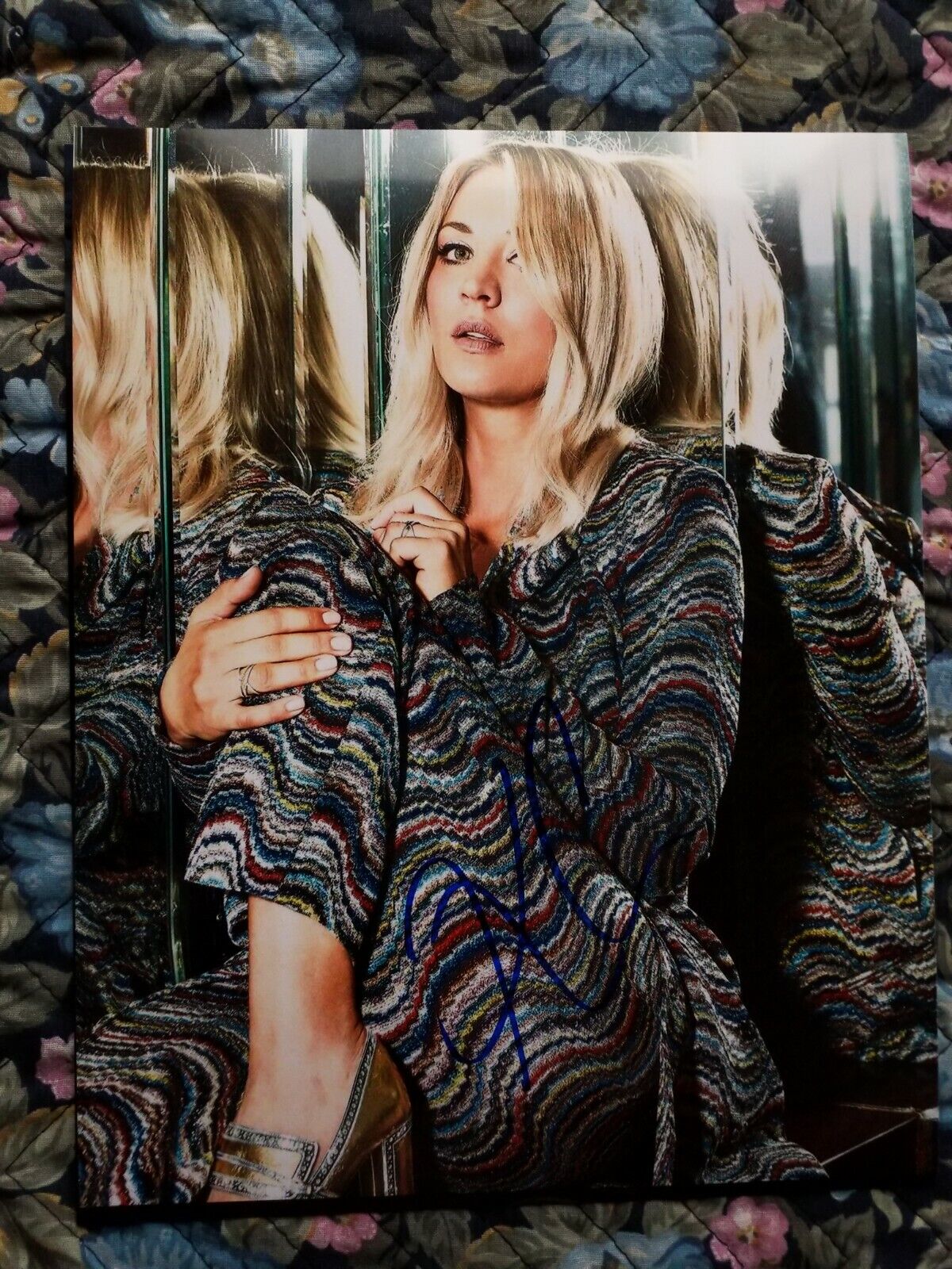 Autographed Kaley Cuoco Authentic Signed 8 x 10 Photo Poster painting Hot Big Bang Theory