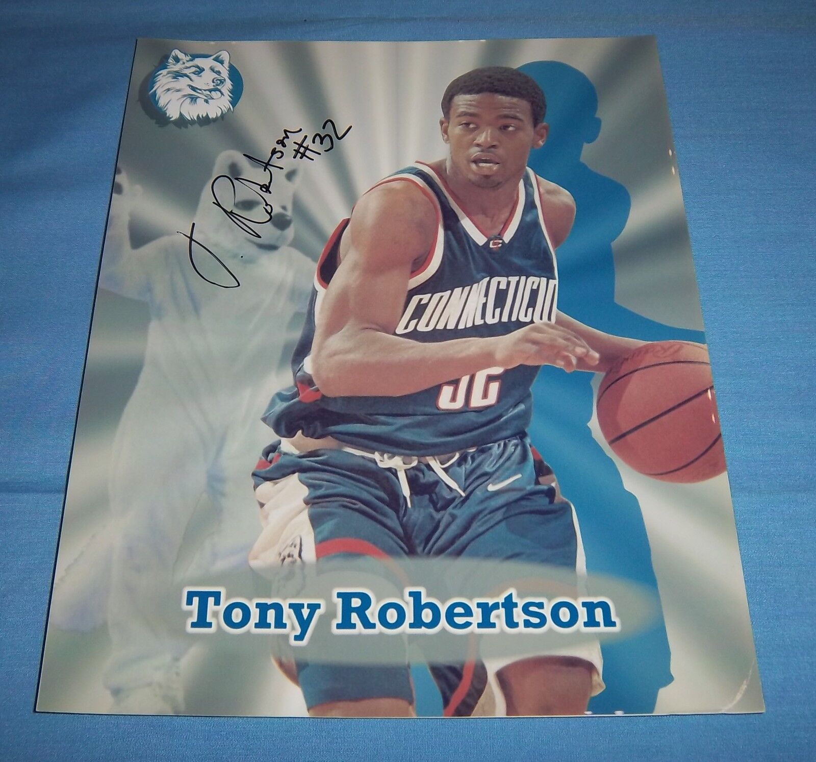 UConn Tony Robertson Signed Autographed 8x10 Photo Poster painting A