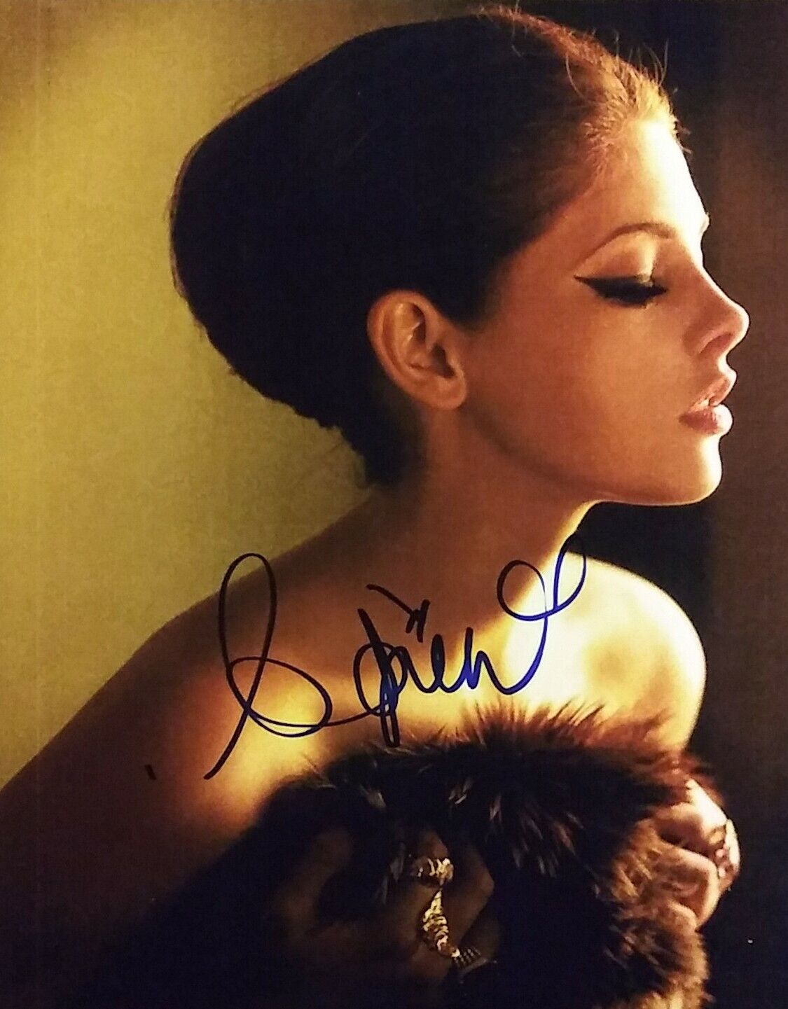 Ashley Greene signed 8 x 10