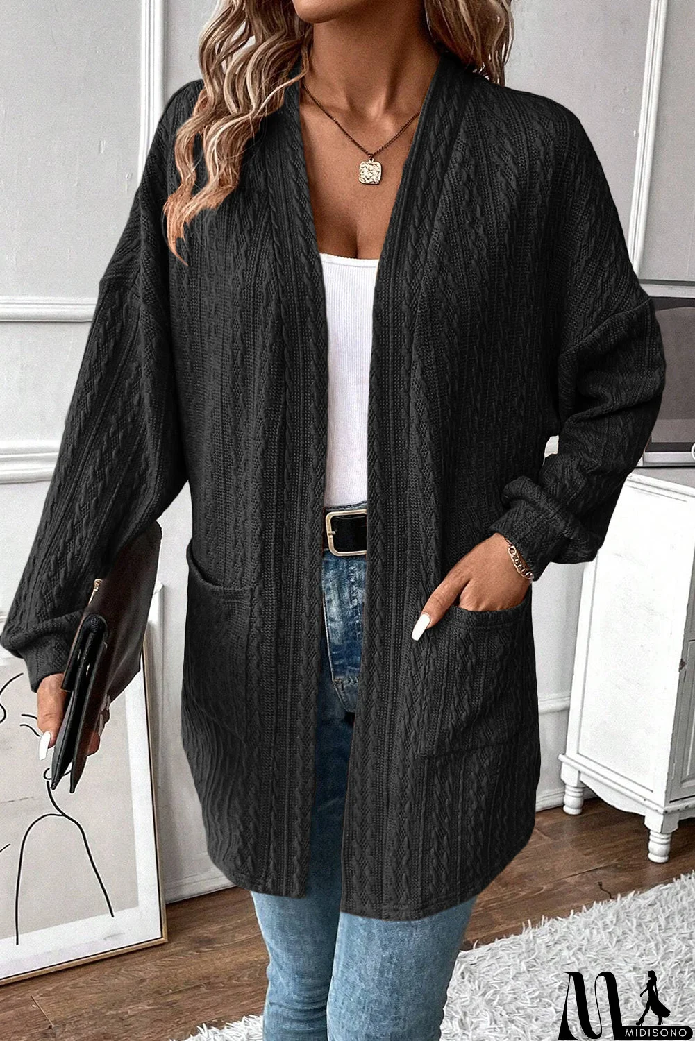 MidiSono - Simple and Stylish winter Cardigan