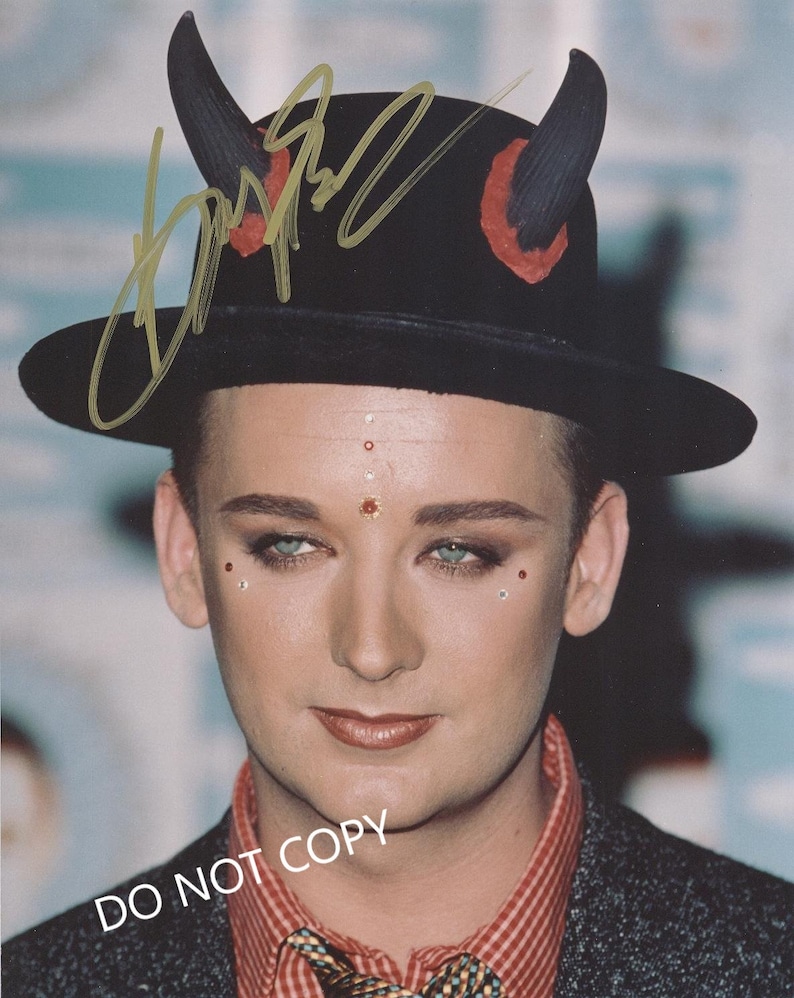 Boy George 8 x10 20x25 cm Autographed Hand Signed Photo Poster painting