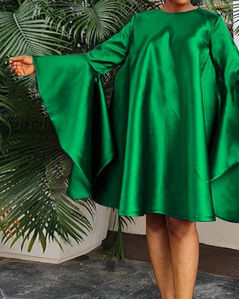 Round Neck Loose Flare Sleeve Dress