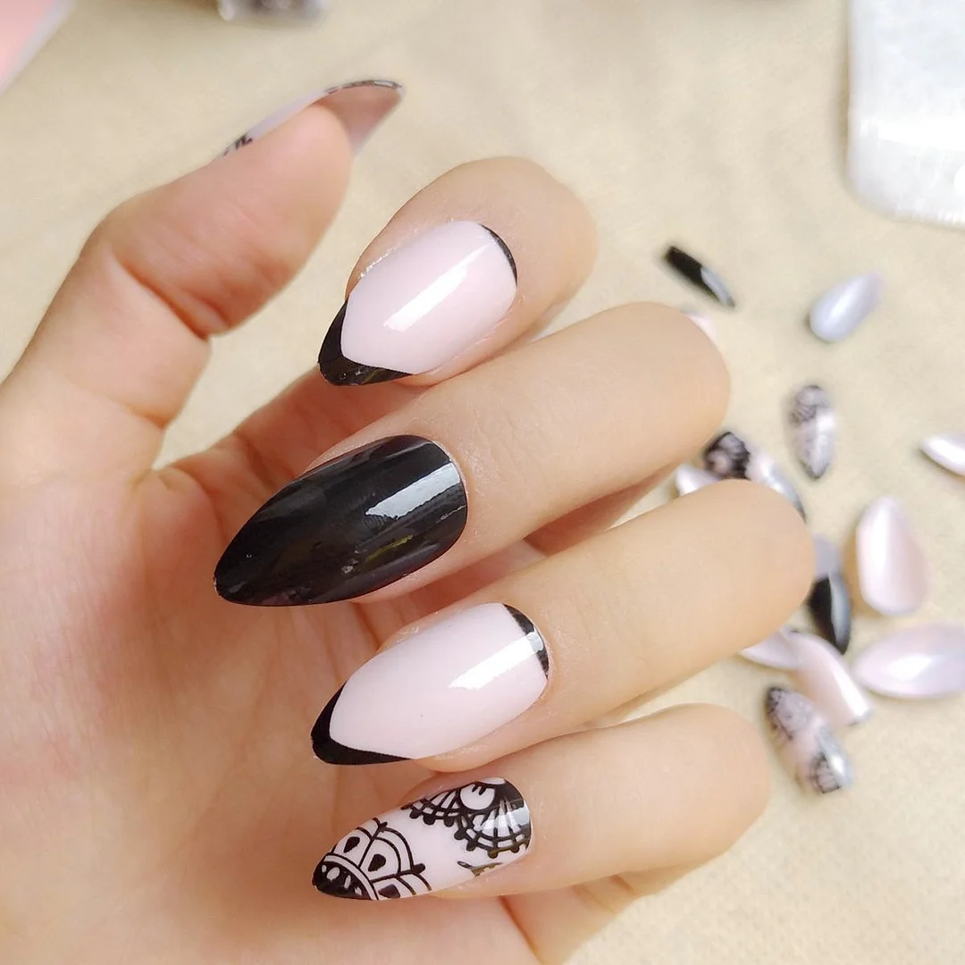 24Pcs Shiny Short Stiletto False Nail Bright Yellow French Artificial Fake Nails DIY Manicure Nail Art Finger Tips-Nail Inspo