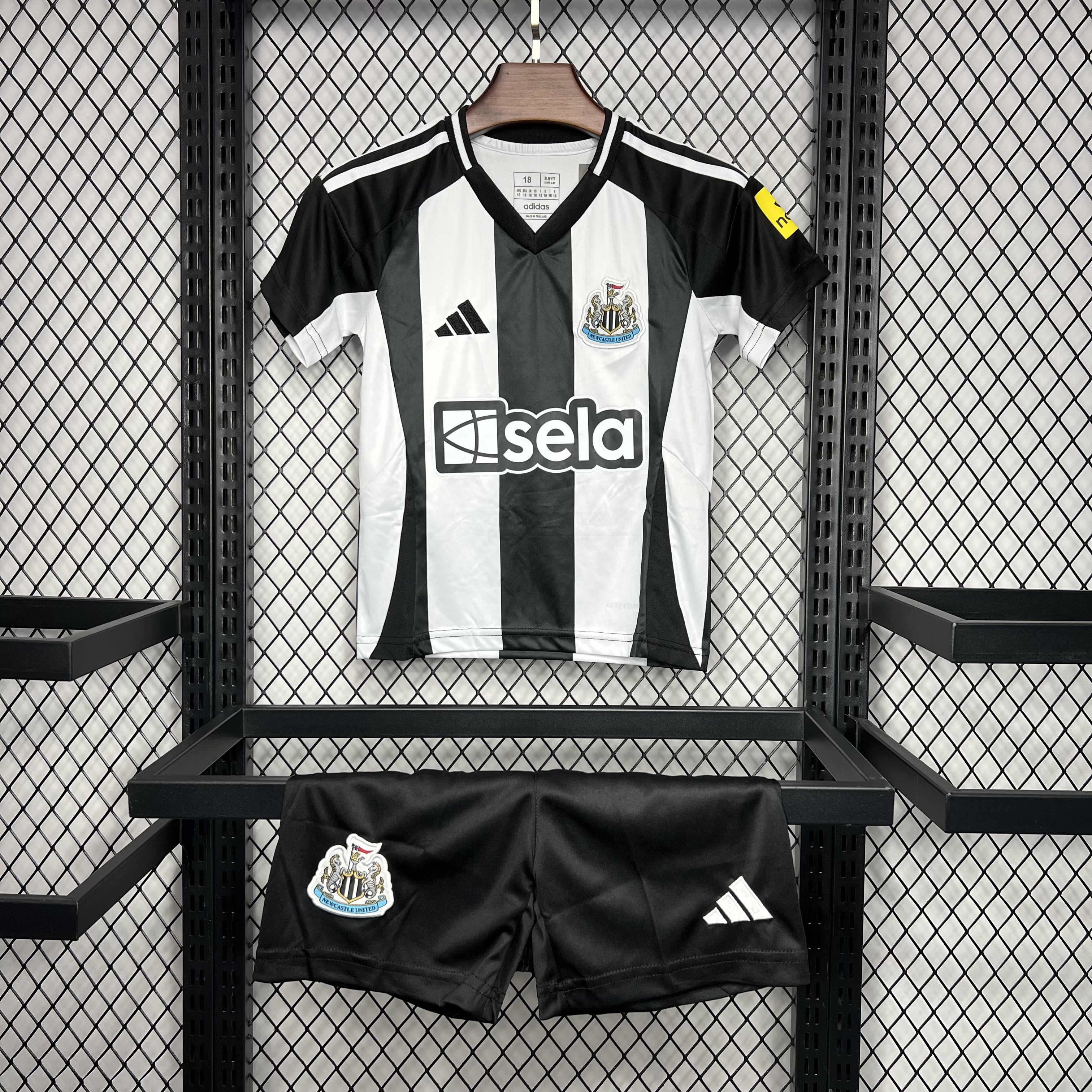 Newcastle United 24-25 Home Stadium Kids Kit