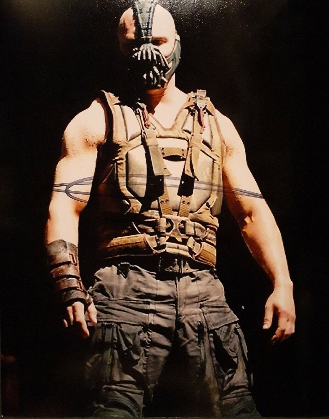 Tom Hardy signed 8x10