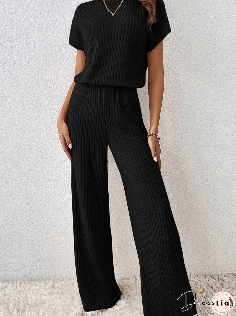 Chic Black Ribbed Wide Leg Jumpsuit with Short Sleeves