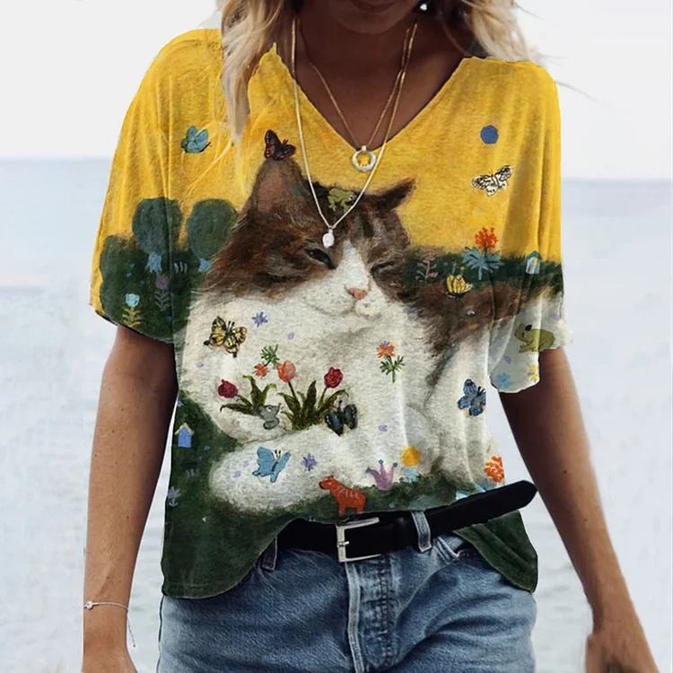 VChics Women's Dream of Butterflies Cute Cat Floral Print T-Shirt
