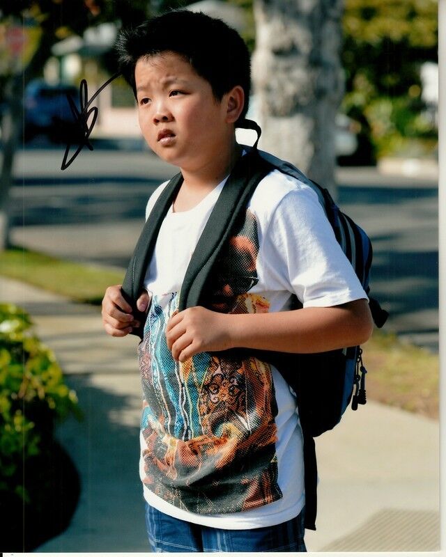 HUDSON YANG hand-signed FRESH OFF THE BOAT 8x10 uacc rd coa GREAT COLOR CLOSEUP